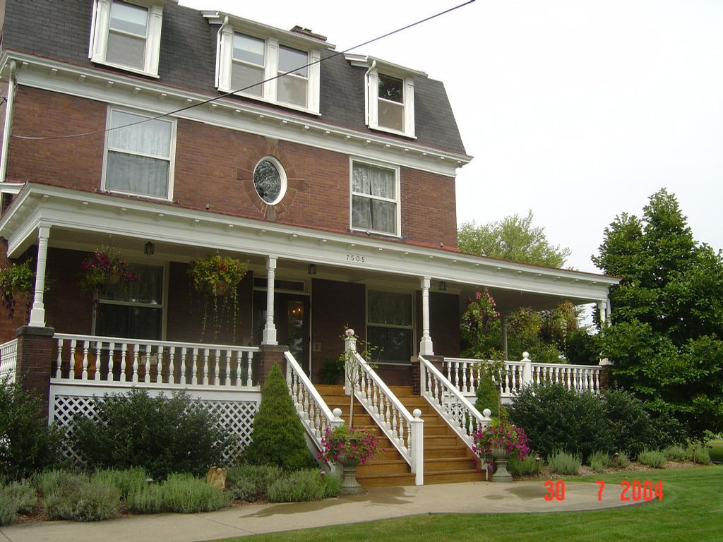 Flowers In The Attic Pittsburgh PA 15235 4127982200 Flowers